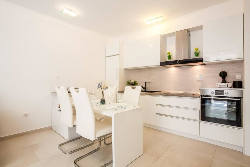 Апартаменты Lux Apartment Teodora Rafailovici Рафаиловичи-55