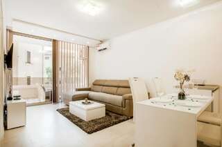 Апартаменты Lux Apartment Teodora Rafailovici Рафаиловичи Апартаменты Делюкс-1